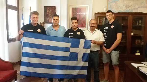 Στο δήμαρχο Εορδαίας η ομάδα F1 του Μουσικού Σχολείου Πτολεμαΐδας πριν αναχωρήσει για τη Μαλαισία