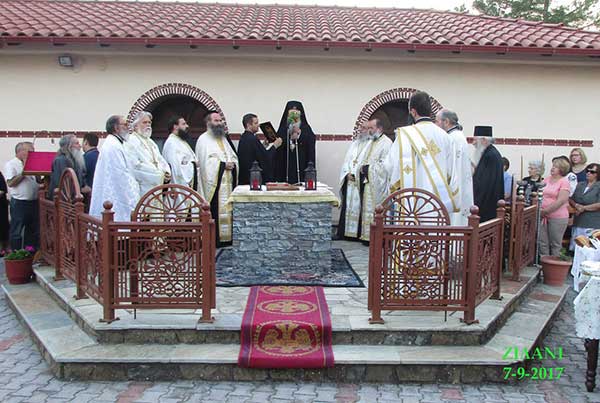 Ο Μητροπολίτης Σερβίων και Κοζάνης Παύλος προς τους εκατοντάδες πιστούς και τους ιππείς των ιππικών συλλόγων στην πανήγυρη της Ιεράς Μονής της Παναγίας Ελεούσας Ζιδανίου: ‘’Καλώς ήρθατε στο Μοναστήρι της Παναγίας και στη γιορτή των Γενεθλίων της! Η Παναγία να σκέπει όλους σας!’’