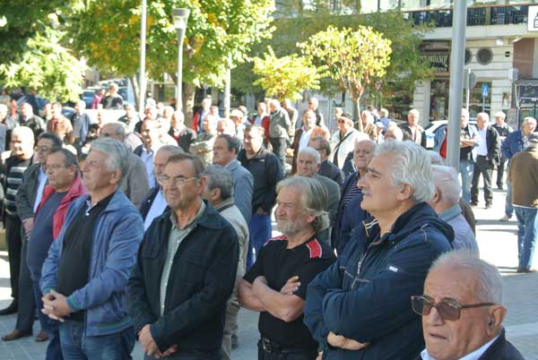 Συντονιστική Επιτροπή Αγώνα Συνταξιούχων Κοζάνης : Συνεχίζουμε ακόμα πιο δυνατοί – Δε σκύβουμε το κεφάλι