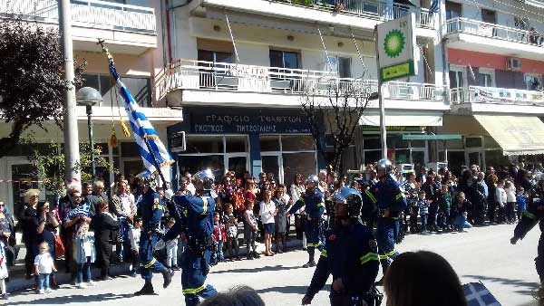Για πρώτη φορά στην παρέλαση της Πτολεμαΐδας η Ακαδημία Πυροσβεστών
