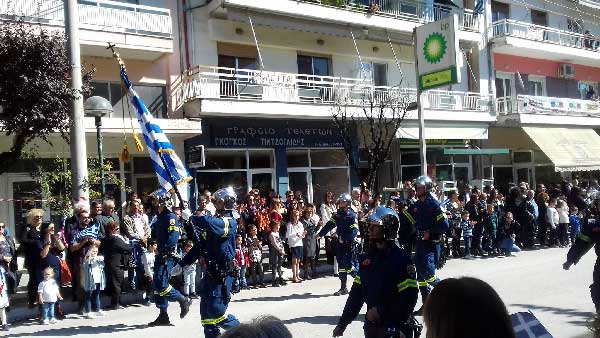 Για πρώτη φορά στην παρέλαση της Πτολεμαΐδας η Ακαδημία Πυροσβεστών