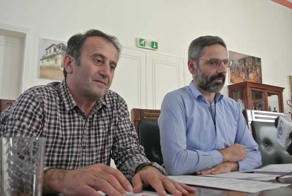 Άλλοι ρυθμίζουν και άλλοι κλαψουρίζουν …