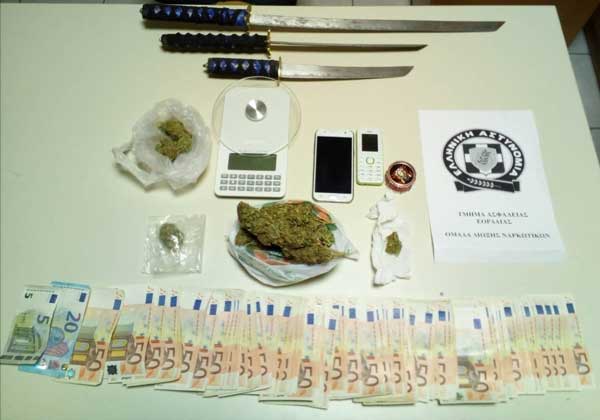 Τρεις συλλήψεις στην Πτολεμαΐδα για κατοχή ναρκωτικών – Κατασχέθηκαν 107 γρ. κάνναβης και 6.000 ευρώ