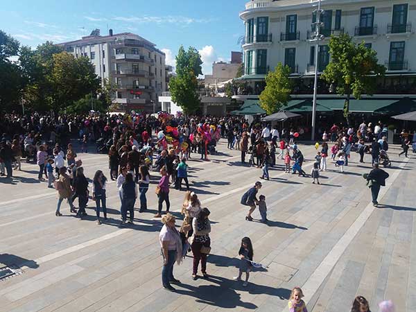 Η πλατεία της Κοζάνης μετά την παρέλαση