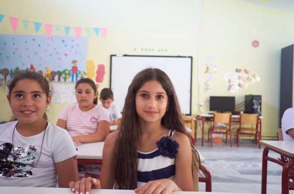 «Οι Μικροί Ήρωες ταξιδεύουν»: Η Ιωάννα με την Βάγια και τον Κωνσταντίνο από το Τρανόβαλτο, το TV spot της Stoiximan κ.α. (3 βίντεο)