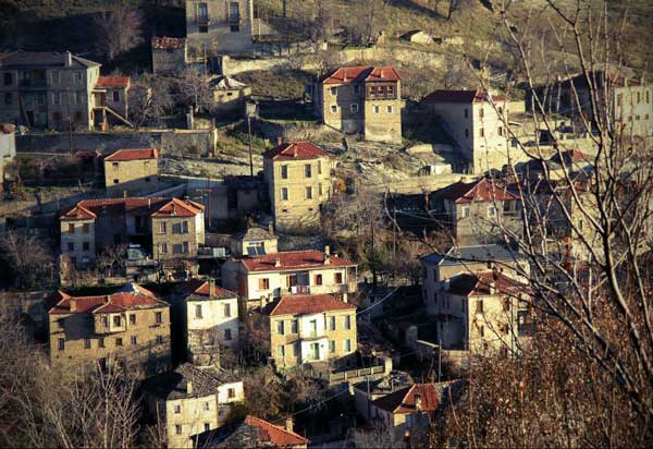 Πεντάλοφος Κοζάνης: Xτισμένος πέτρα – πέτρα, η ατελείωτη πρόσκληση