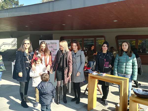 Μια γιορτή για τις θηλάζουσες μητέρες και τα παιδιά τους στην πλατεία της Κοζάνης