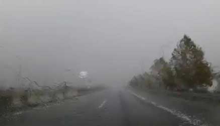 Σφοδρή βροχόπτωση στην Εγνατία Οδό στο δρόμο προς Θεσσαλονίκη (video)
