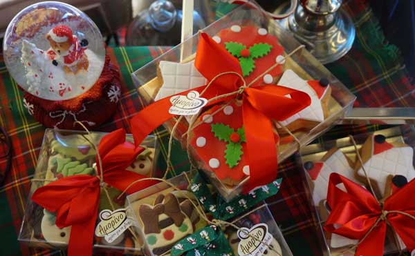 Γιορτινά γλυκά και άλλες εκπλήξεις σας περιμένουν στο Αμορίνο!