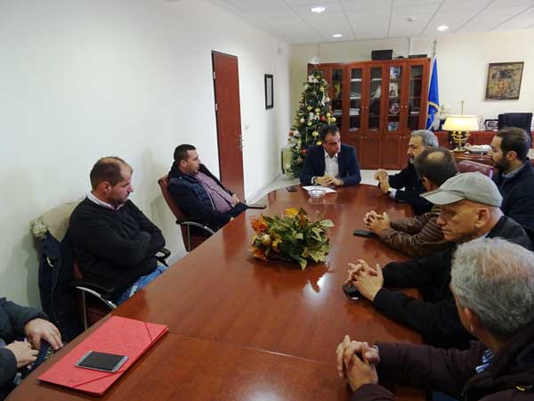 Η χρηματοδότηση δρομολογίων για τις άγονες γραμμές,  στο επίκεντρο της συνάντησης του Περιφερειάρχη  με τους εκπροσώπους των αστικών και υπεραστικών ΚΤΕΛ