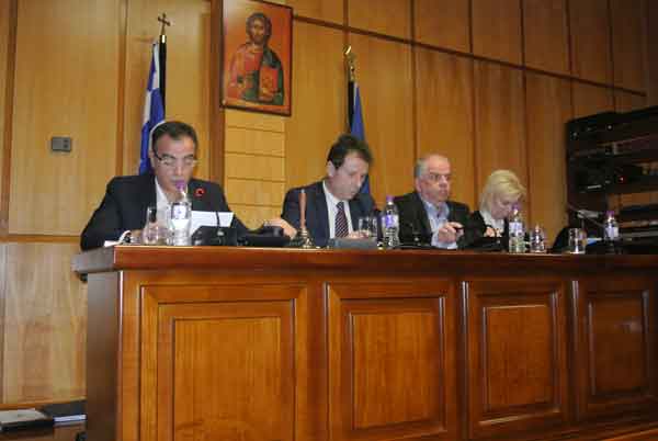 Καρυπίδης περί παραιτήσεων: “Θα συνεχίσω το έργο με τους πολίτες”