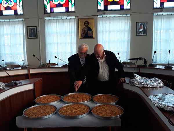 7 φλουριά στην κοπή της πίτας του Δήμου Βοΐου