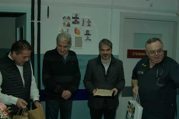 Η επίσκεψη του εκπροσώπου του ιδρύματος “Σταύρος Νιάρχος” Χρήστου Καθάριου στην καρδιολογική κλινική του Μαμάτσειου