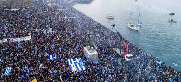 Ποιόν υπηρετείτε – υπακούτε; Τον Λαό ή τους Πατρώνες σας ;