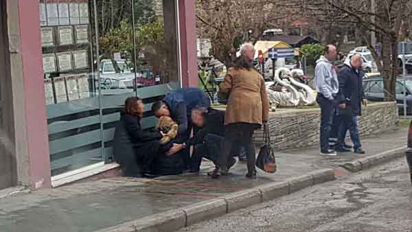 Καστοριά: ΙΧ παρέσυρε γυναίκα απέναντι από το Δημαρχείο!
