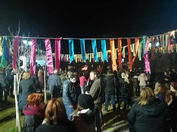 Άναψε το γλέντι στον φανό Κρεβατάκια