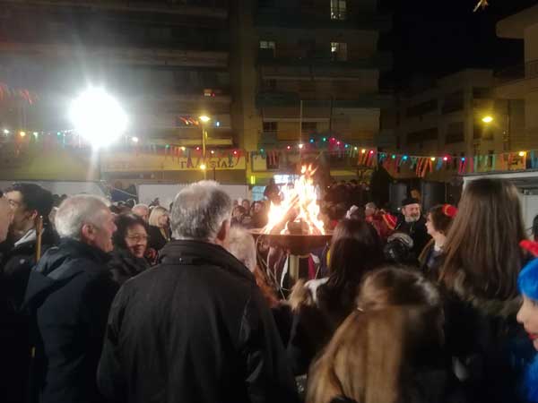 Άναψε την Κυριακή της Μικρής Αποκριάς ο Φανός Παύλος Μελάς