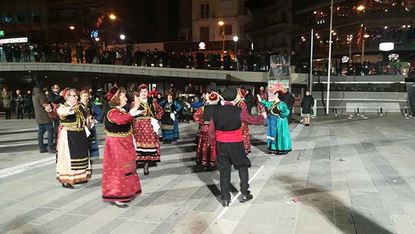 Τα ΚΑΠΗ Κοζάνης και Σιάτιστας εντυπωσίασαν με το χορευτικό τους πρόγραμμα