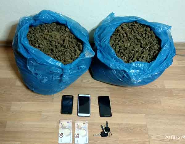Τρεις συλλήψεις στα σύνορα της Καστοριάς για διακίνηση ακατέργαστης κάνναβης, βάρους 10.8 κιλών