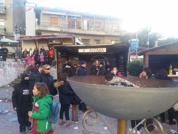 Σε ρυθμούς αποκριάς ο παιδικός φανος Πηγάδ’ απ’ το Κεραμαριό