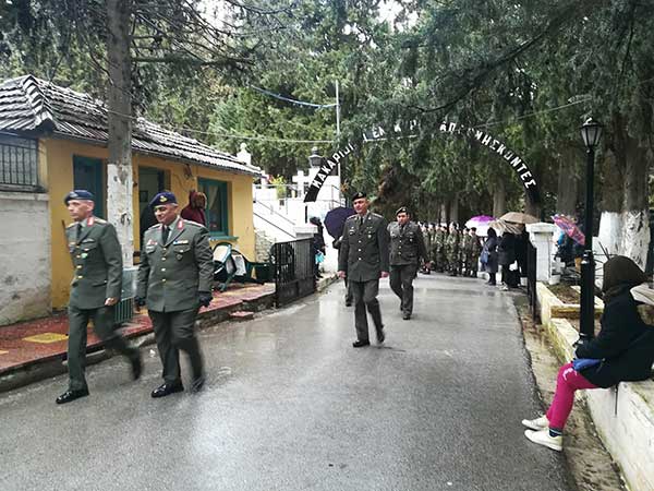 Επιμνημόσυνη δέηση για τους πεσόντες της πατρίδας στο Στρατιωτικό Νεκροταφείο Κοζάνης