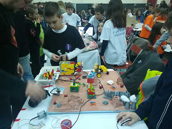 Έξυπνες ιδέες στον 4ο Περιφερειακό Διαγωνισμό Ρομποτικής μαθητών Δημοτικών σχολείων Περιφέρειας Δυτικής Μακεδονίας