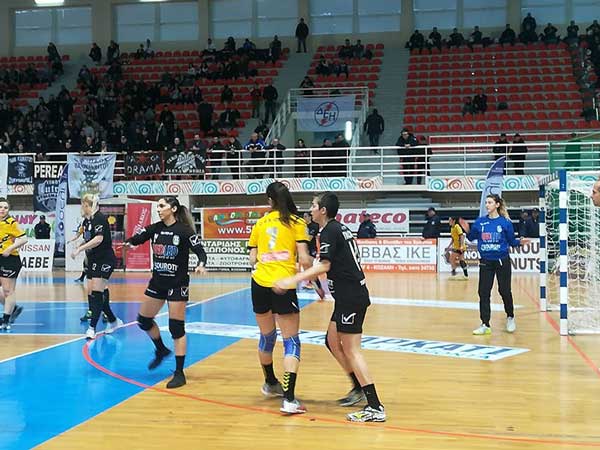 Ενθουσιασμός και αγωνία στον τελικό κυπέλου χάντμπολ γυναικών στη Λευκόβρυση