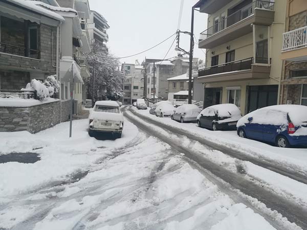 Η Κοζάνη στα λευκά! Πανέμορφες πρωινές φωτογραφίες από κάθε γωνιά της πόλης!