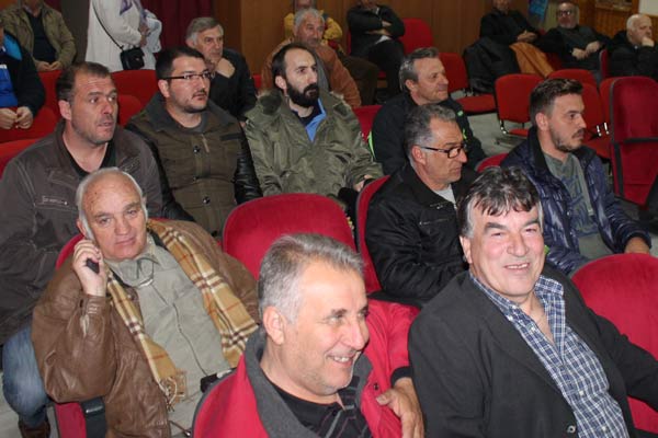 Κάτοικοι του Φρουρίου διαμαρτυρήθηκαν έντονα στο Δημοτικό Συμβούλιο Σερβίων-Βελβεντού για την ακαταλληλότητα του νερού