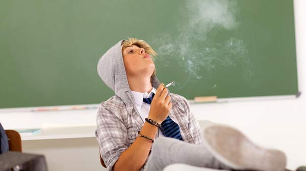 Ελέγχους κατά του καπνίσματος και σε σχολικές μονάδες της Κοζάνης!
