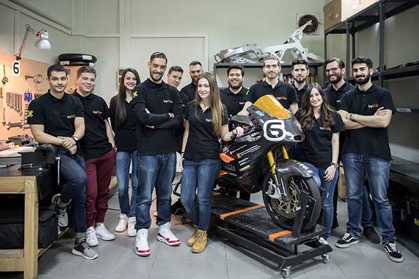 Στηρίξτε τους 19 TYPHOON MOTO RACING team
