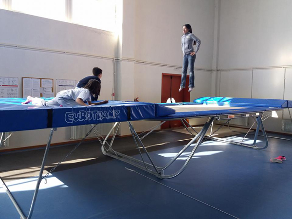 Εγκαταστάθηκε το νέο τραμπολίνο στο κλειστό γήπεδο της Λευκόβρυσης (Φωτογραφίες)