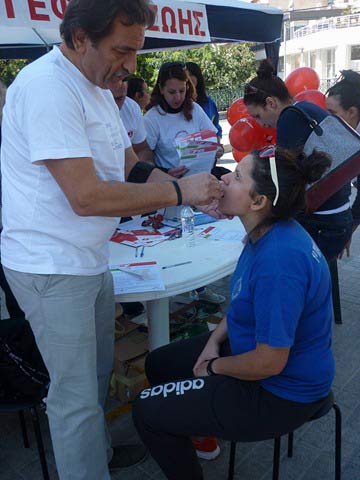 Η συνεργάτης της “Γέφυρας Ζωής” Κατερίνα Τσιάρα η 24η συμβατή δότης μυελού των οστών!