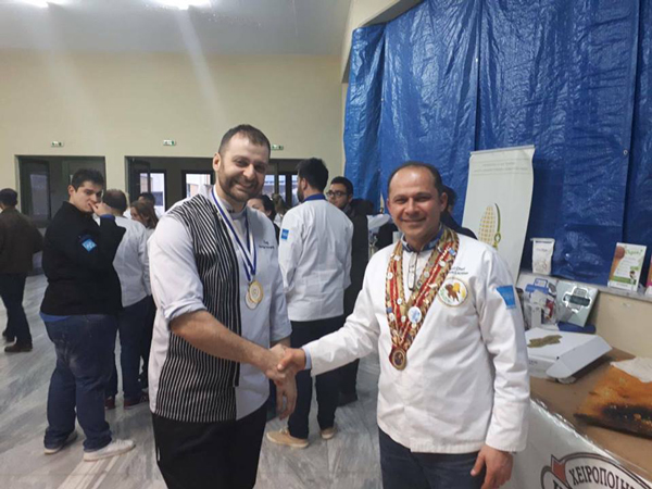 Δύο μετάλλια κατέκτησε ο Σεφ Γιώργος Καλογερίδης στον Παμπελοποννησιακό διαγωνισμό μαγειρικής