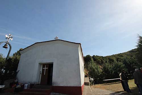 Θεία λειτουργία πραγματοποιήθηκε στον Άγιο Αθανάσιο Πολυφύτου