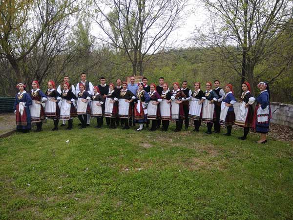 Δίπλωσαν το χορό στη Μηλιά της Κοζάνης
