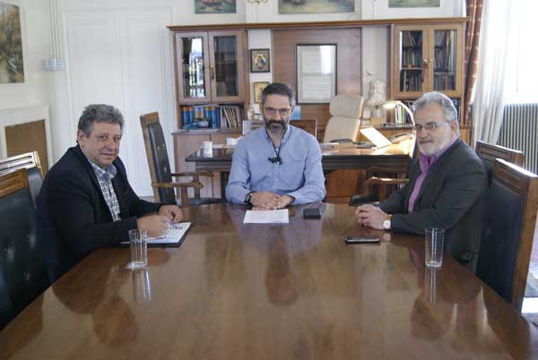 Συνάντηση του Λευτέρη Ιωαννίδη με τον πρόεδρο και τον Γ.Γ. του Εργατικού Κέντρου Κοζάνης
