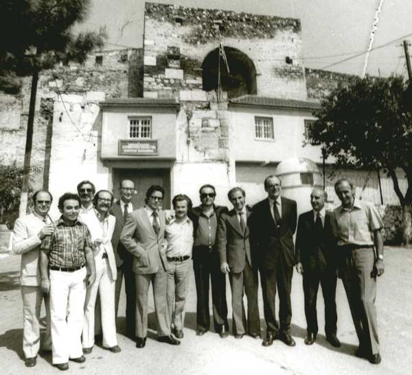“Με τα συντρίμμια αυτά στύλωσα τα ερείπιά μου…” 1