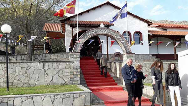 Εορτάζει ο Άγιος Ραφαήλ στον Άγιο Χαράλαμπο-Δείτε φωτογραφίες