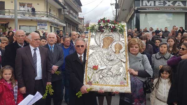 Σιάτιστα: Η Ενορία του Αγίου Νικολάου ξεπροβόδισε την Εικόνα της Παναγίας Μικροκάστρου. Φωτογραφίες και βίντεο