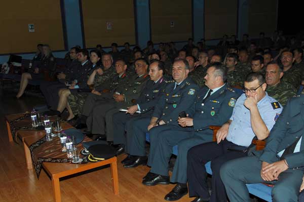 Το στρατιωτικό προσωπικό της περιοχής ενημερώθηκε από την αστυνομία για τα ναρκωτικά