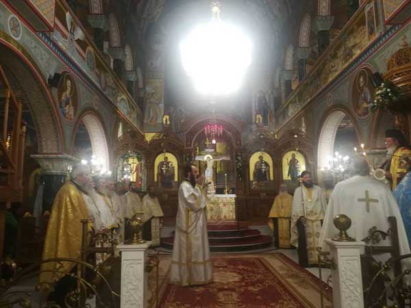 Λαμπρός ο εορτασμός των Αγίων Κωνσταντίνου και Ελένης στον ομώνυμο Ι. Ναό της Κοζάνης