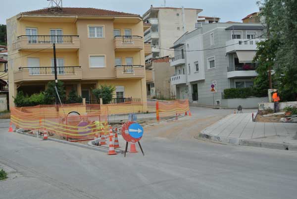 Εργασίες επί της οδού Ψαρών στην Κοζάνη και κατασκευή “κόμβου” κοντά στο δημοτικό πάρκο