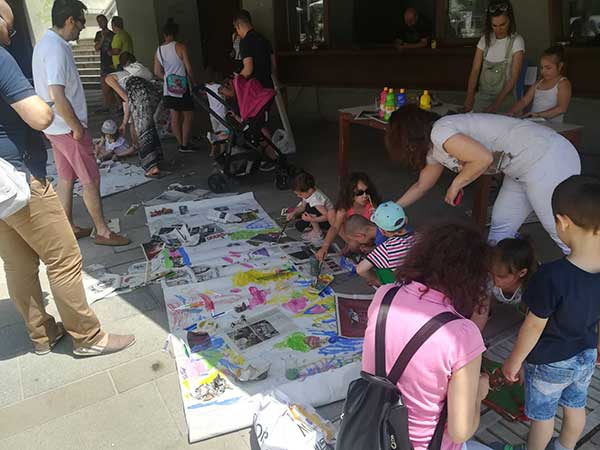 Παιχνίδι και κατασκευές για τα παιδιά στην Κεντρική πλατεία της Κοζάνης