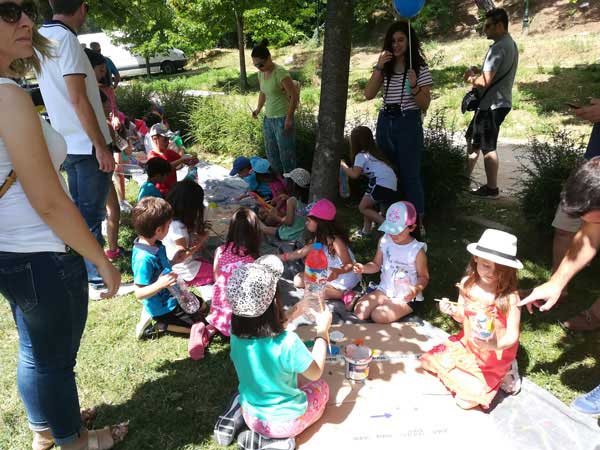 Μία όμορφη γιορτή για την ανακύκλωση πραγματοποιήθηκε στο Δημοτικό Πάρκο της Κοζάνης – Τα μικρά παιδιά διασκέδασαν και ενημερώθηκαν για την προστασία του περιβάλλοντος