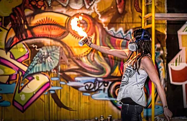Πέντε Ελληνίδες street artists κάνουν graffitti στους τοίχους της Νέας Υόρκης-Ανάμεσά τους και μία κοζανίτισα