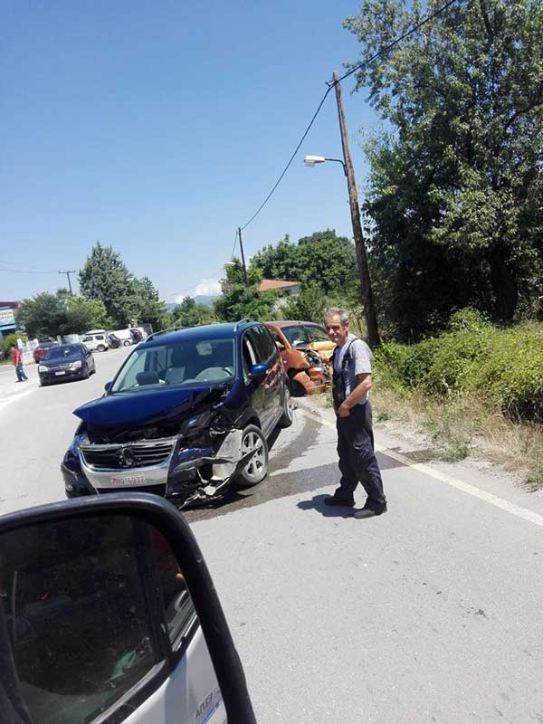 Τροχαίο με πολλές υλικές ζημιές στην περιοχή του Κασλά