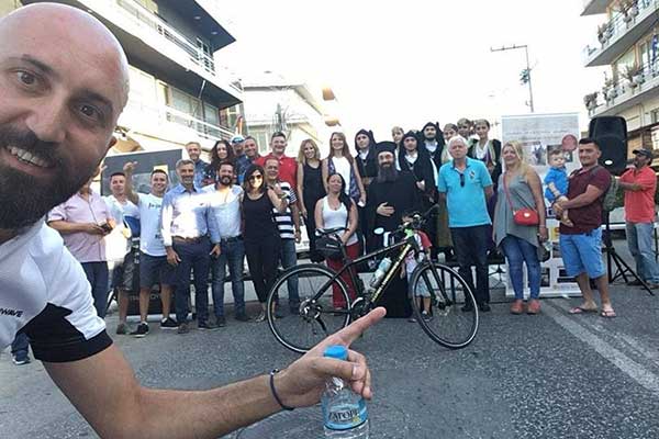 Ξεκίνησε το ποδηλατικό του ταξίδι ο Βασίλης Καριοφυλλίδης