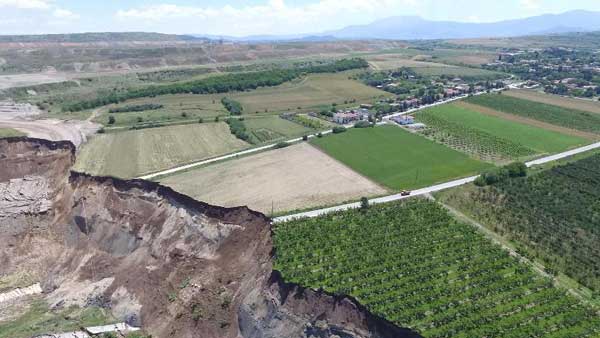 Η Περιφέρεια θα απαλλοτριώνει τους δικαιούχους σε Αναργύρους και στο μακρύ μέλλον σε … Ακρινή