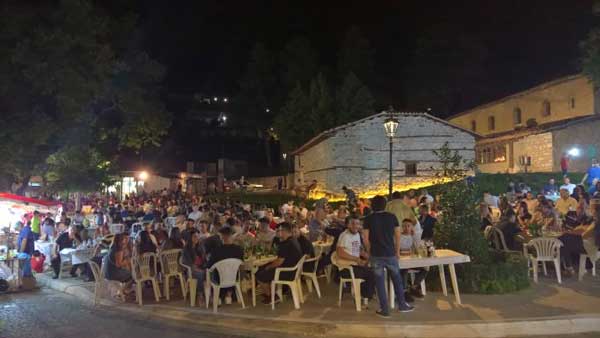 Δείτε video από το πανηγύρι του Αγίου Νικάνορα στην πλατεία Γεράνειας στη Σιάτιστα